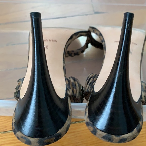 Stunning Manolo Blahnik  leopard and spike heels - Picture 6 of 12